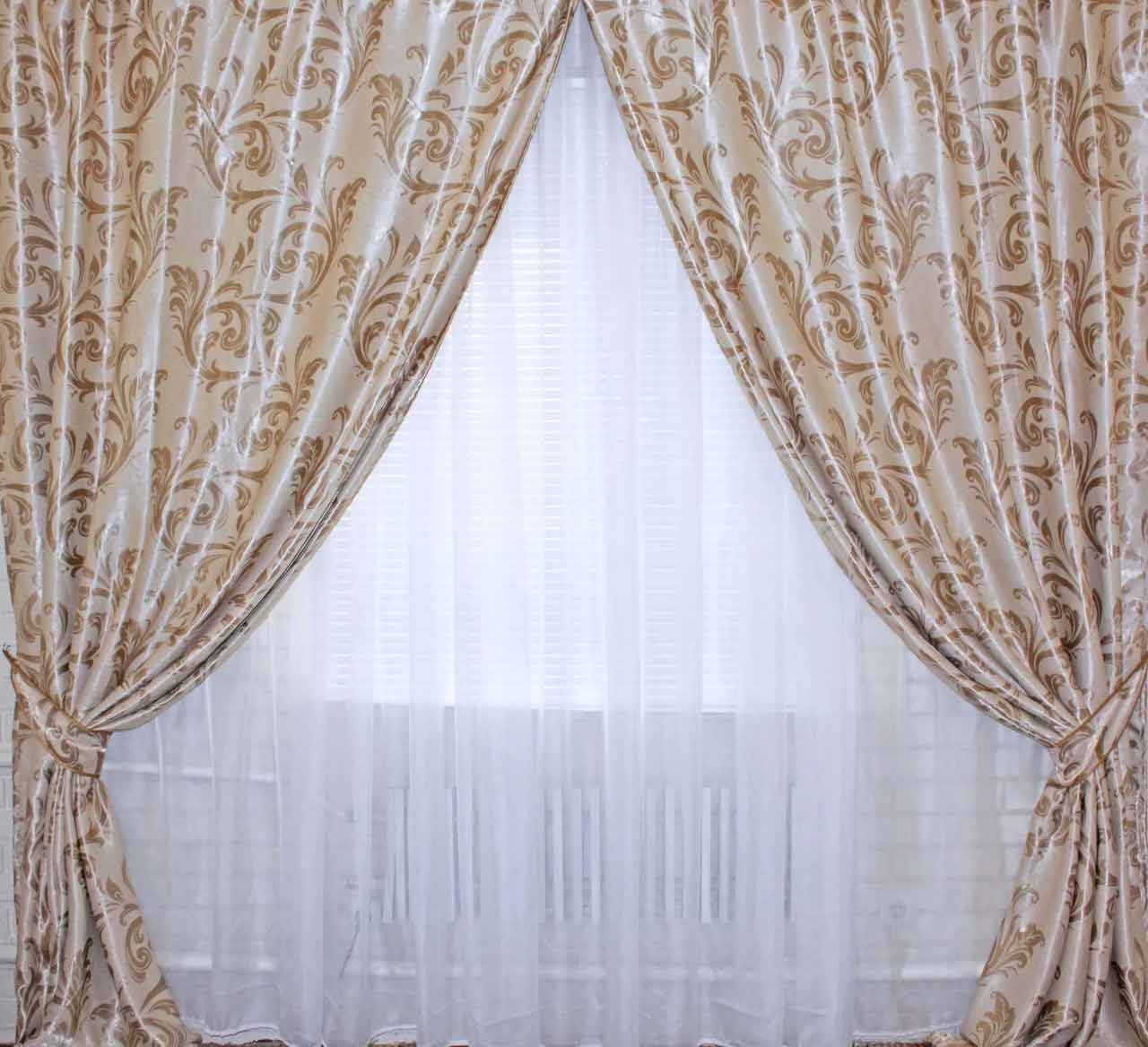 

Шторы VR-Textil Лилия, блэкаут бежевый, 2 шт 1,5 × 2,7 м (2240)