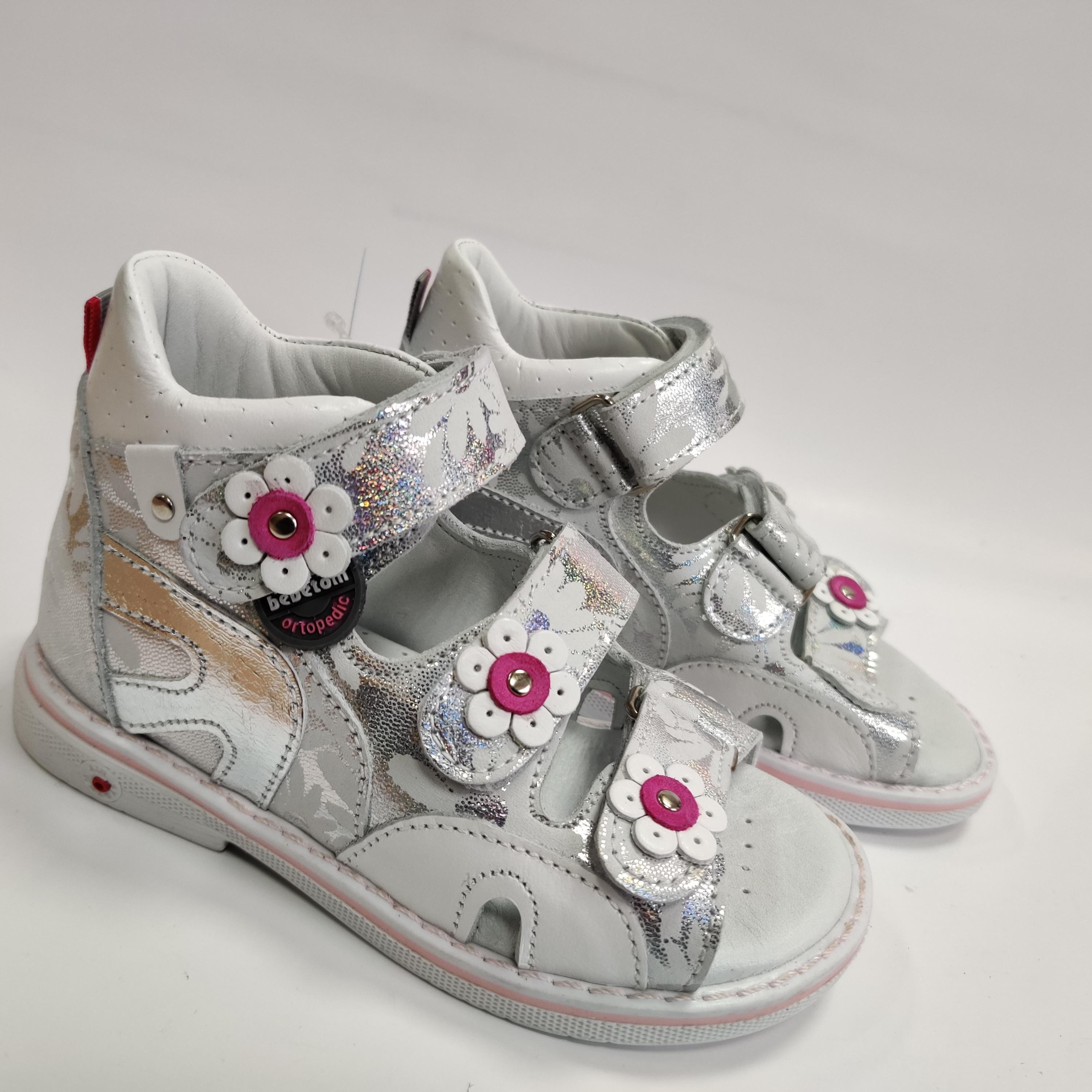 

Босоніжки лікувально-профілактичні Bebetom 70.31.897 29 Білі+сріблясті