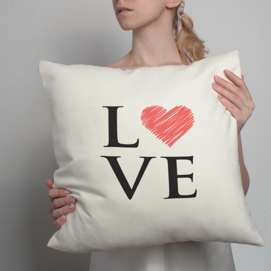 

Подушка "LOVE" BeriDari (7346)