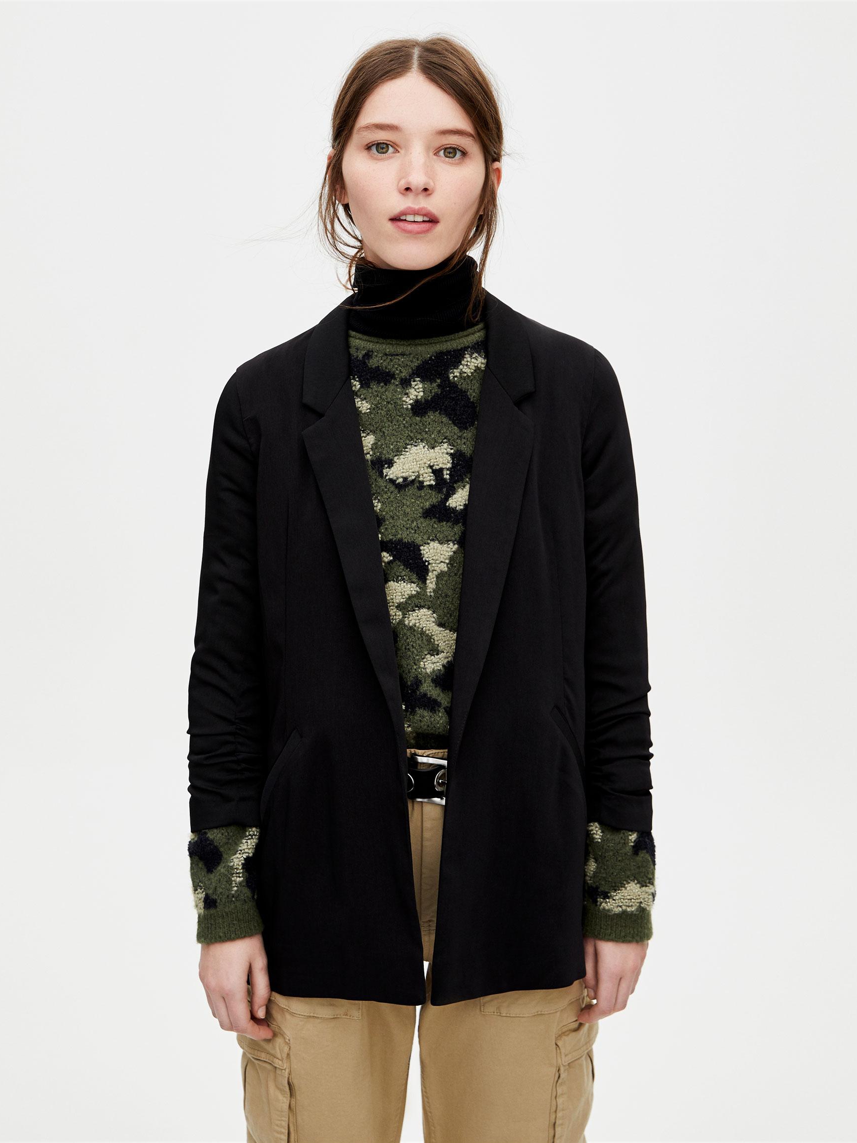 

Пиджак Pull & Bear 9780315800-AAAD S Черный
