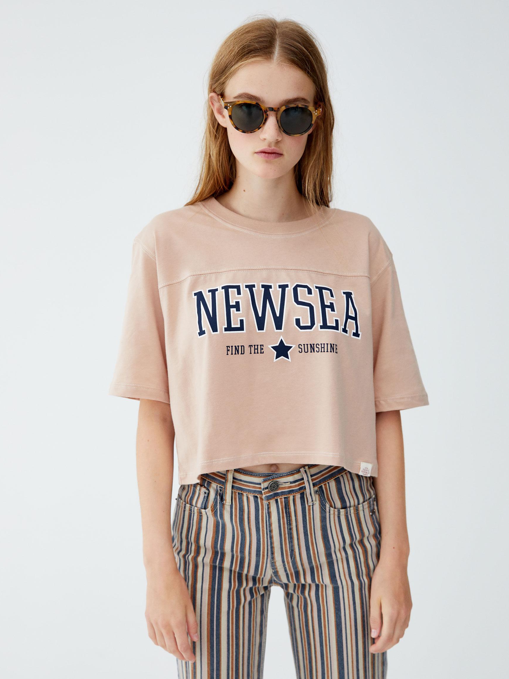 

Футболка Pull & Bear 9245300621-AARE S Розовая
