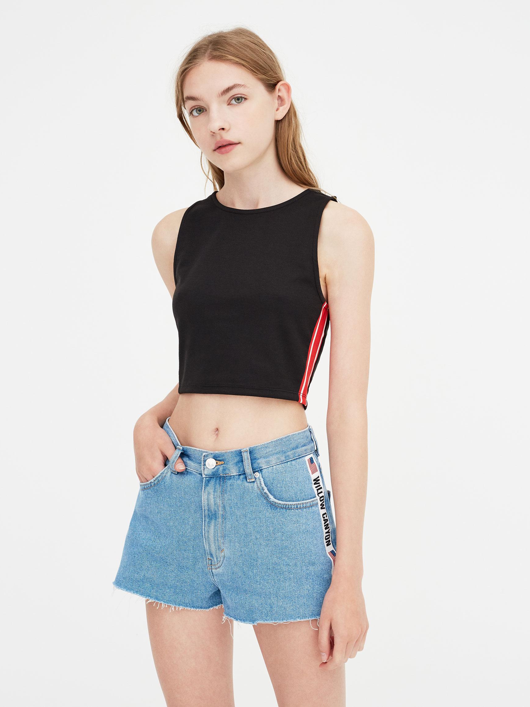 

Топ Pull & Bear 9231363800-ADIC M Черный с красным и белым