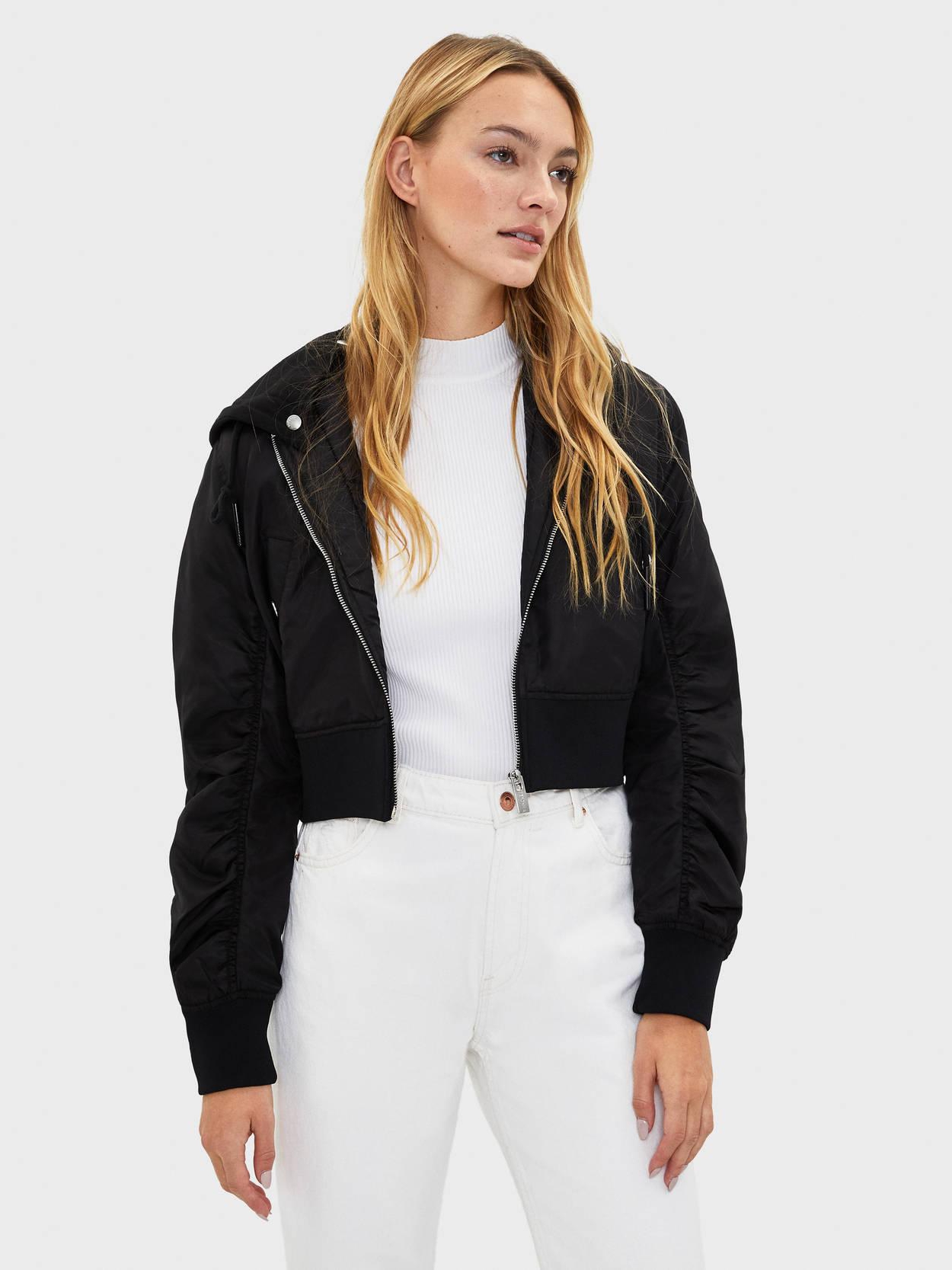 

Куртка Bershka 6292551800 -AAAD S Черная