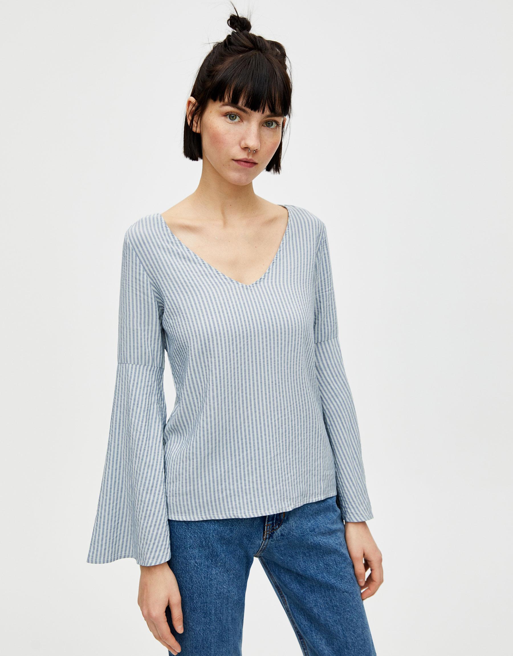 

Блузка Pull & Bear 5472309406-ABWZ S Голубая