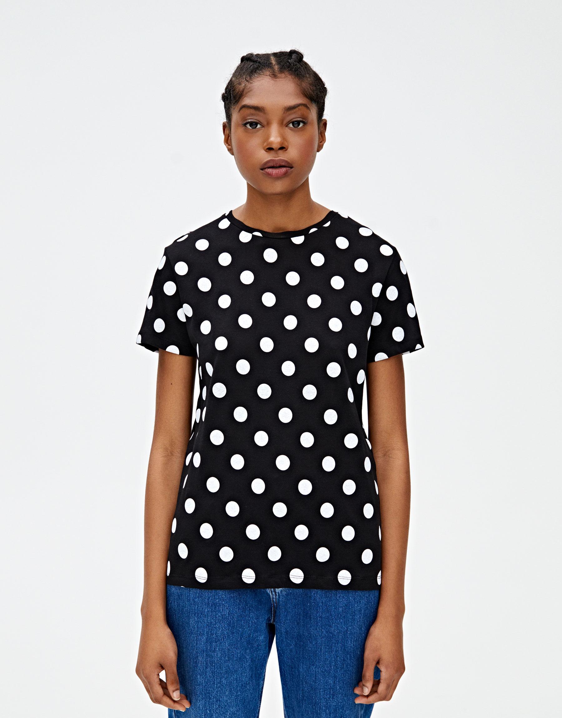 

Футболка Pull & Bear 5244242084-AANX L Черная с белым