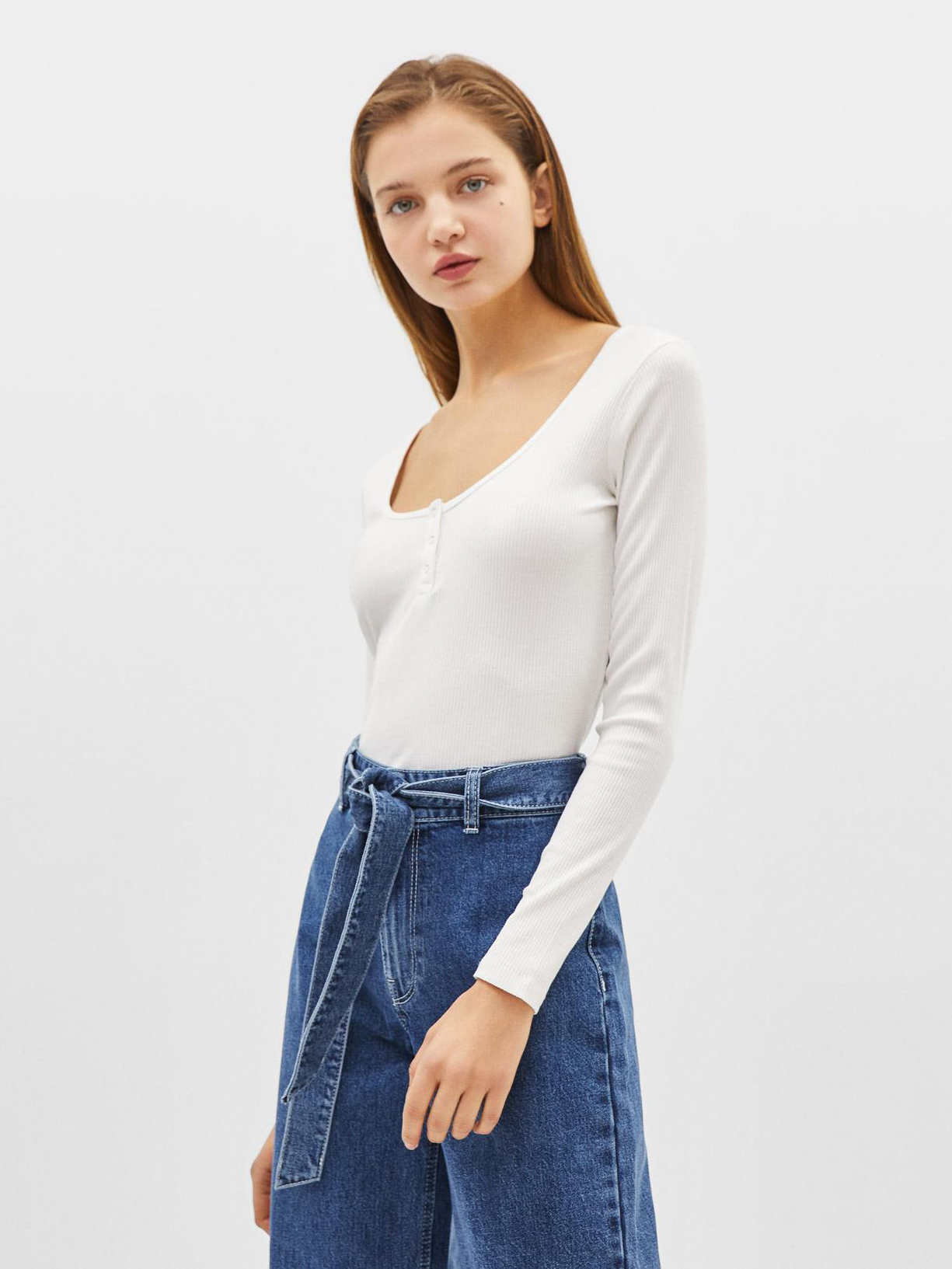 

Лонгслив Bershka 2449231712-ABAK S Молочный
