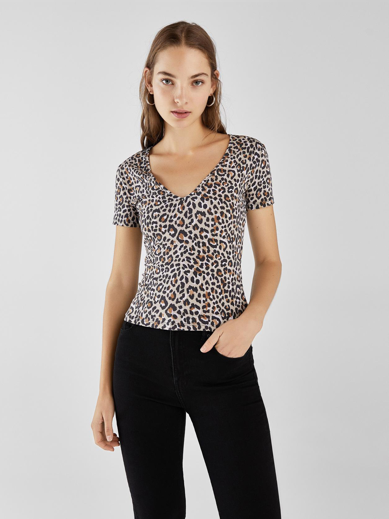 

Футболка Bershka 2117315710-AAON L Леопардовая
