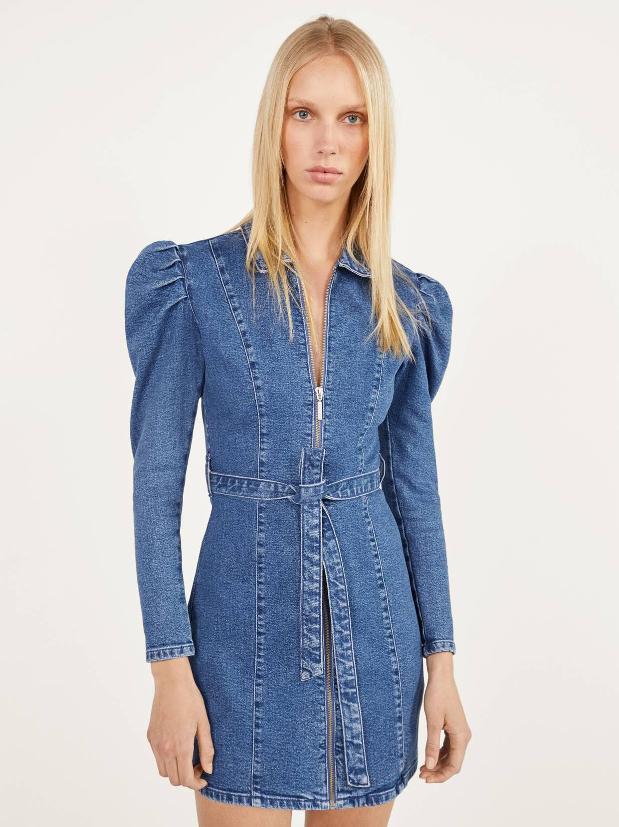 

Джинсовое платье Bershka 0432335428-ACXD XS Синее