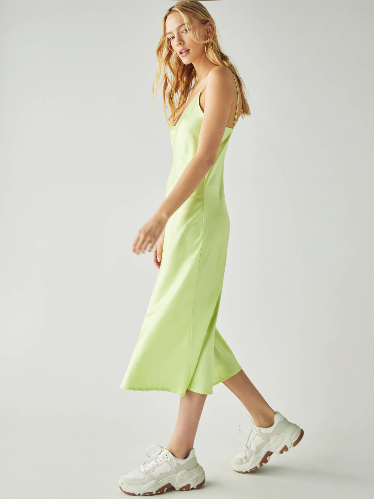 

Платье Bershka 0375962520-ACWI S Салатовое