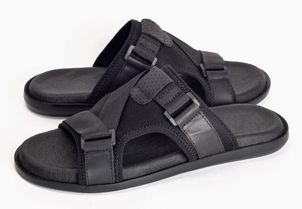 

Шльопанці KONORS 1357-56-1BLACK 45