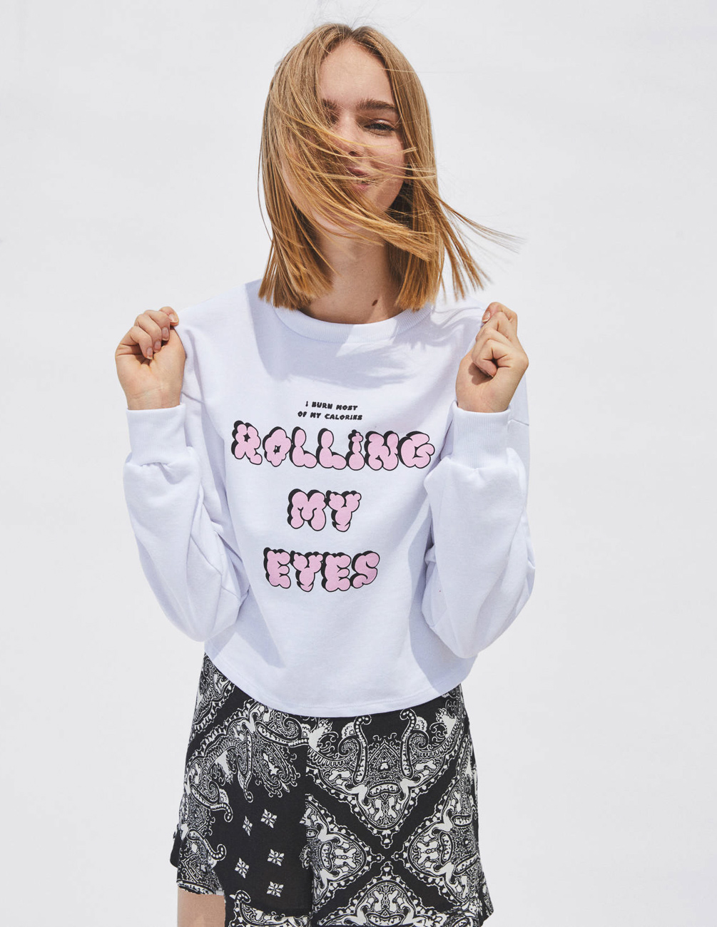 

Свитшот Bershka Ж1064428 (6915/538/250) цвет белый S