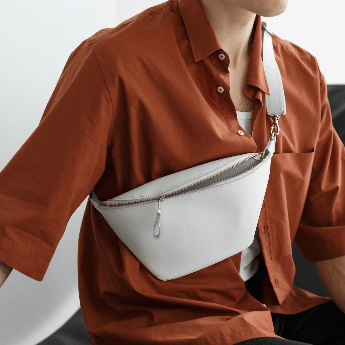 

​Сумка бананка BOORBON Molly Ручна робота Натуральна шкіра з легким матовим ефектом Білий колір