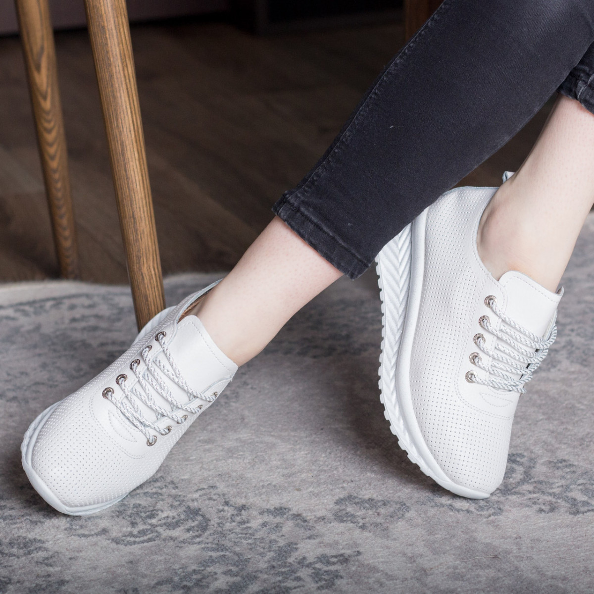 

Кроссовки женские Fashion Eaton 2768 36 размер 23,5 см Белый
