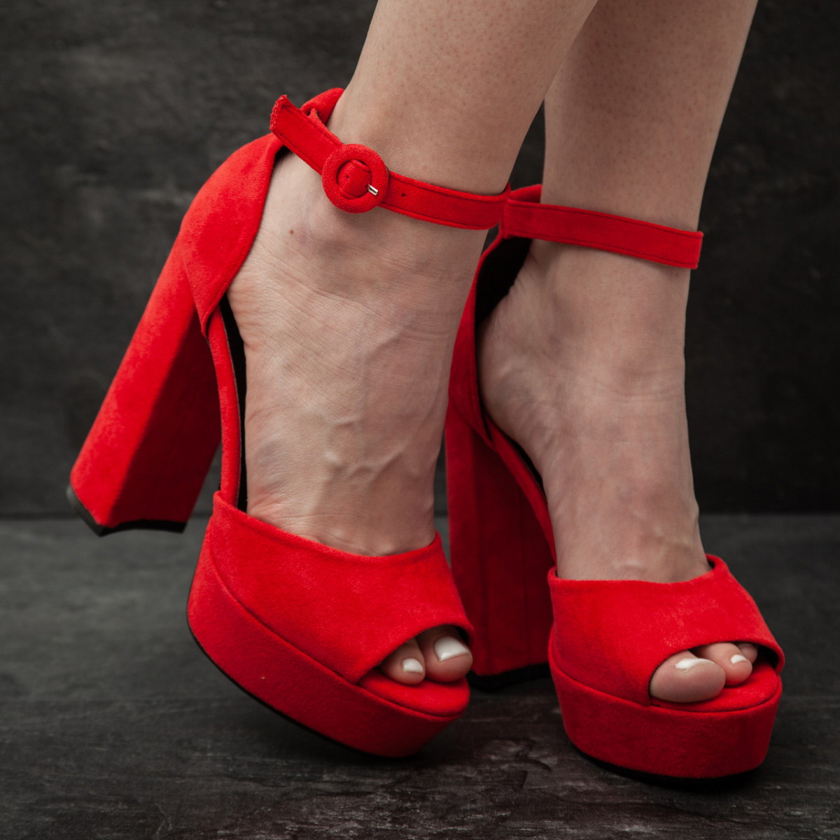 

Женские босоножки Fashion Nabie 2952 39 размер 25 см Красный