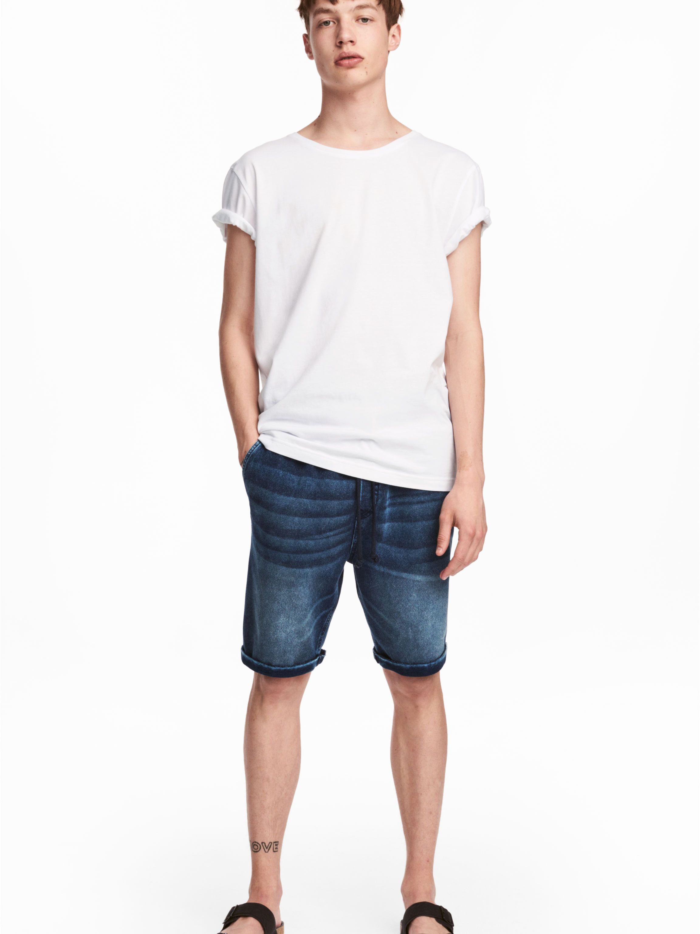 

Шорты джинсовые H&M 4652705-AAQJ XS Темно-синие