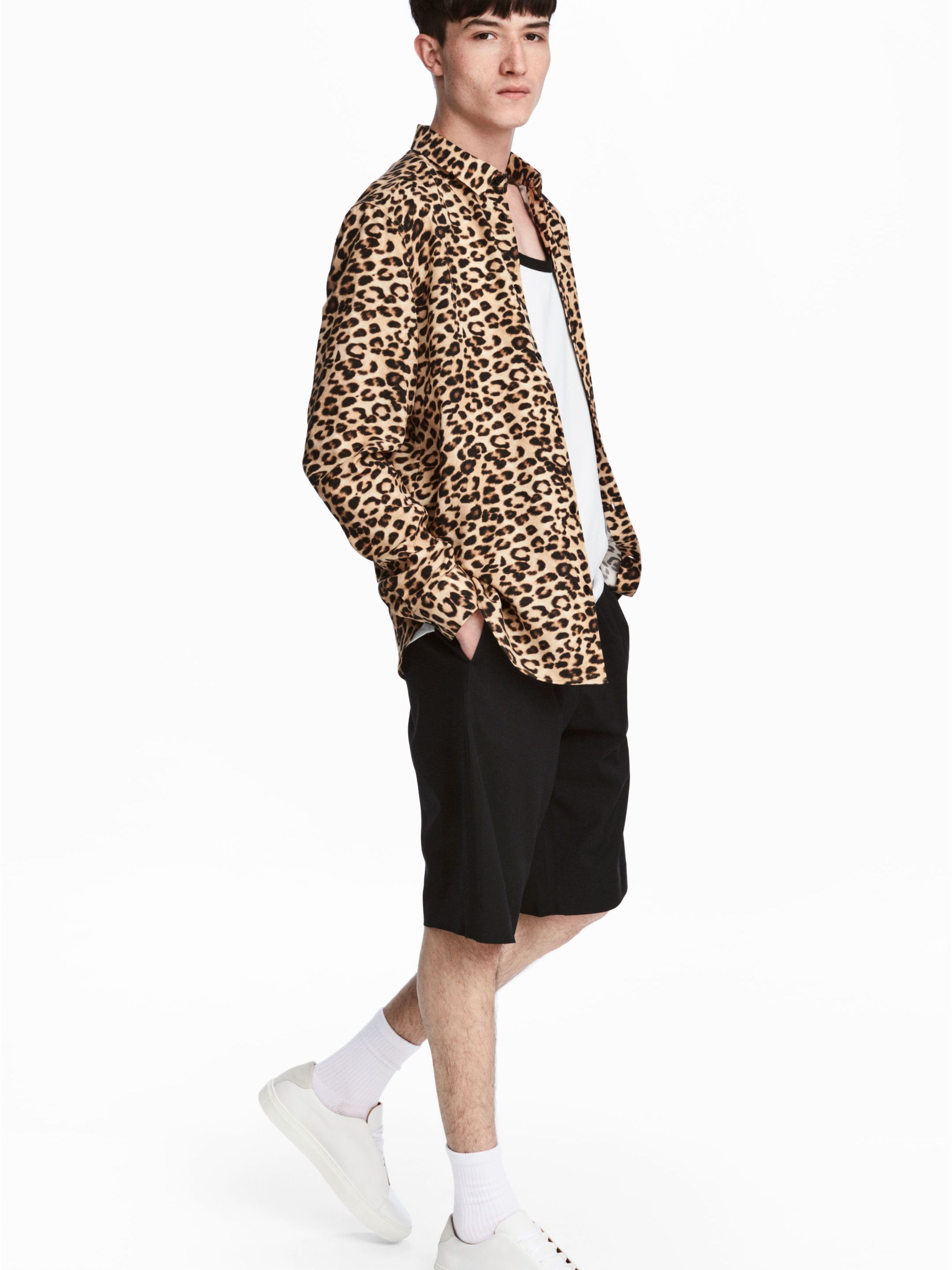 

Шорты H&M 5173756-AAAD 42 Черные