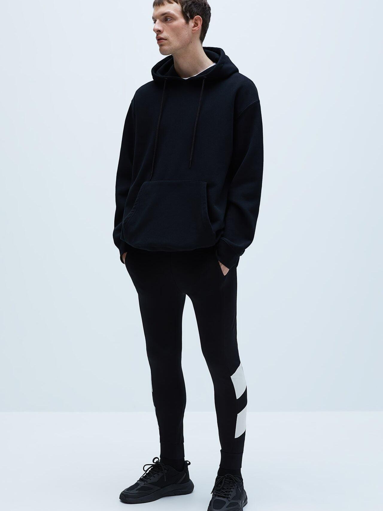 

Спортивные штаны Zara 5372/402/802-ABOU XL Черно-белые