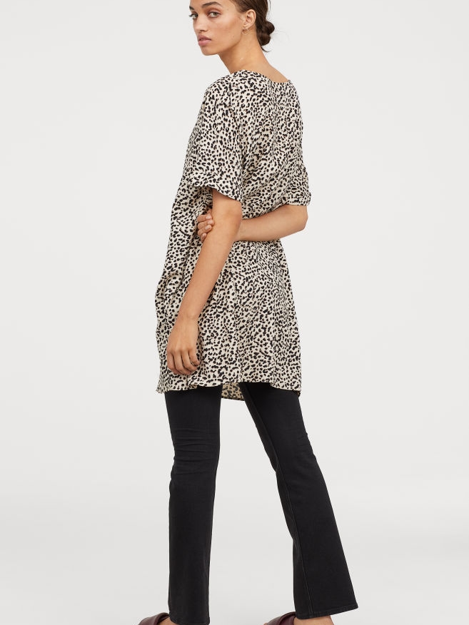 

Платье H&M 6489688-AAEI 32 Леопардовое с черным