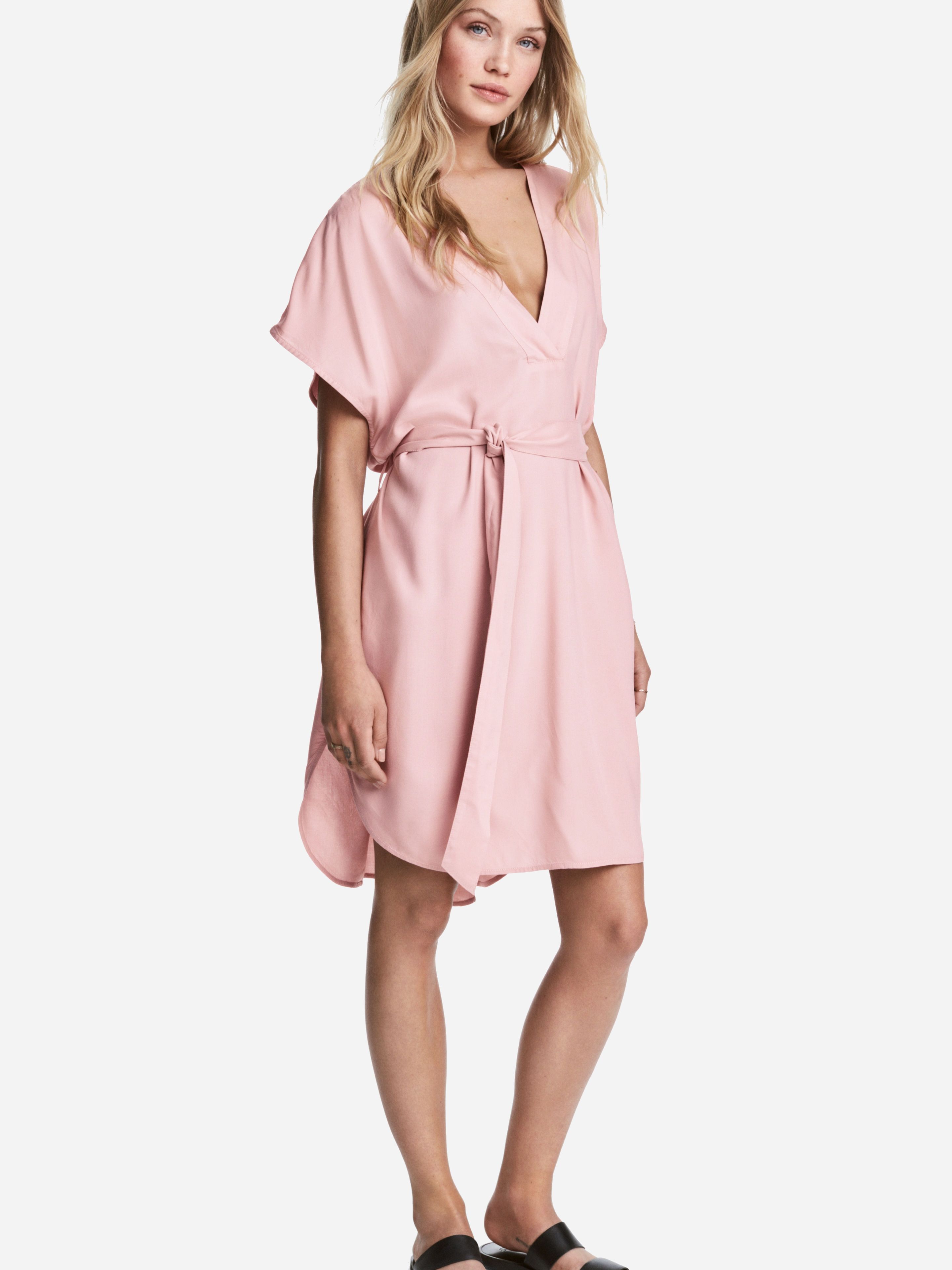 

Платье H&M 5302485-ACUH 46 Бледно-розовое