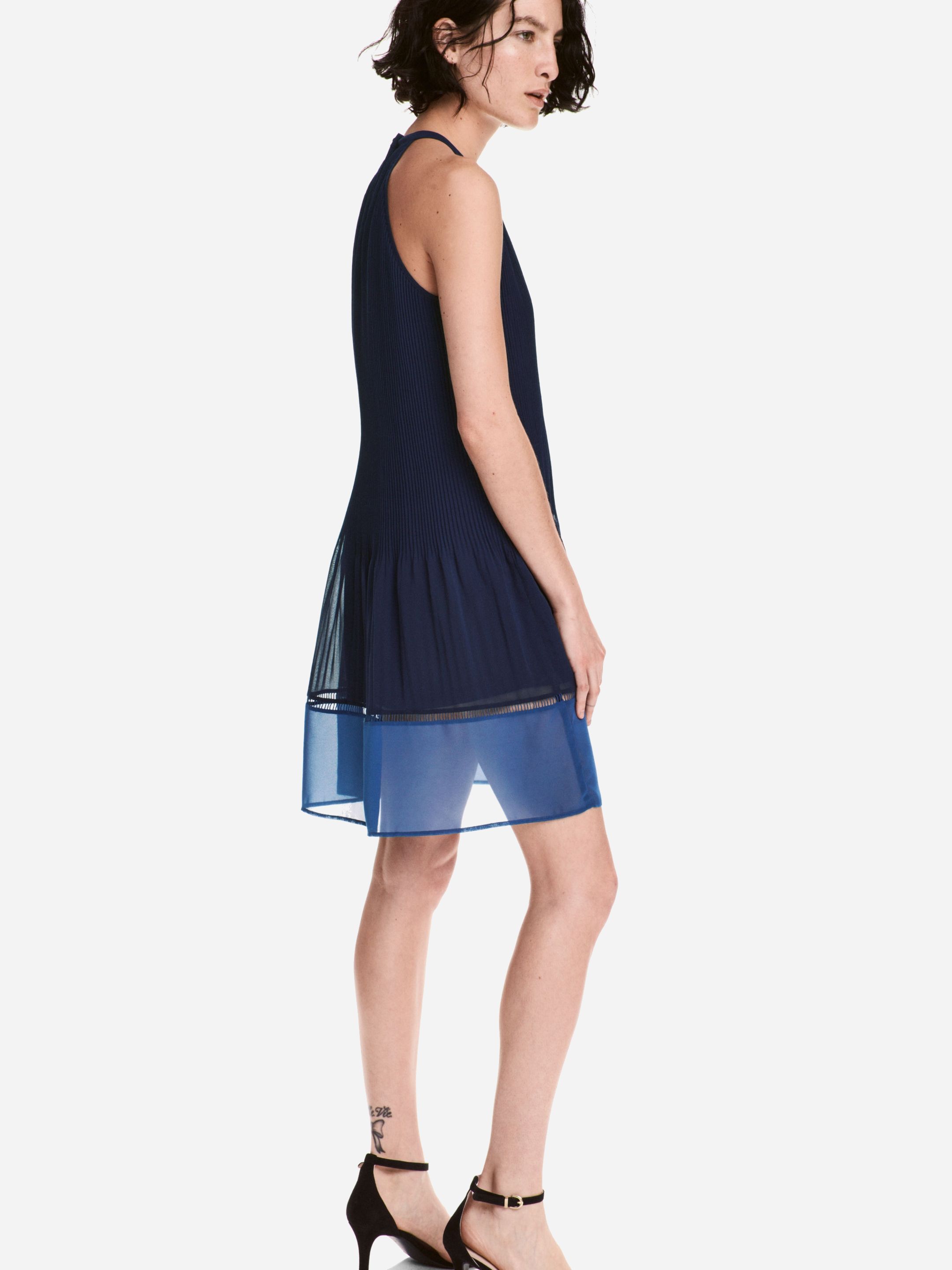 

Платье H&M 5090885-AAVW 46 Темно-синее с синим