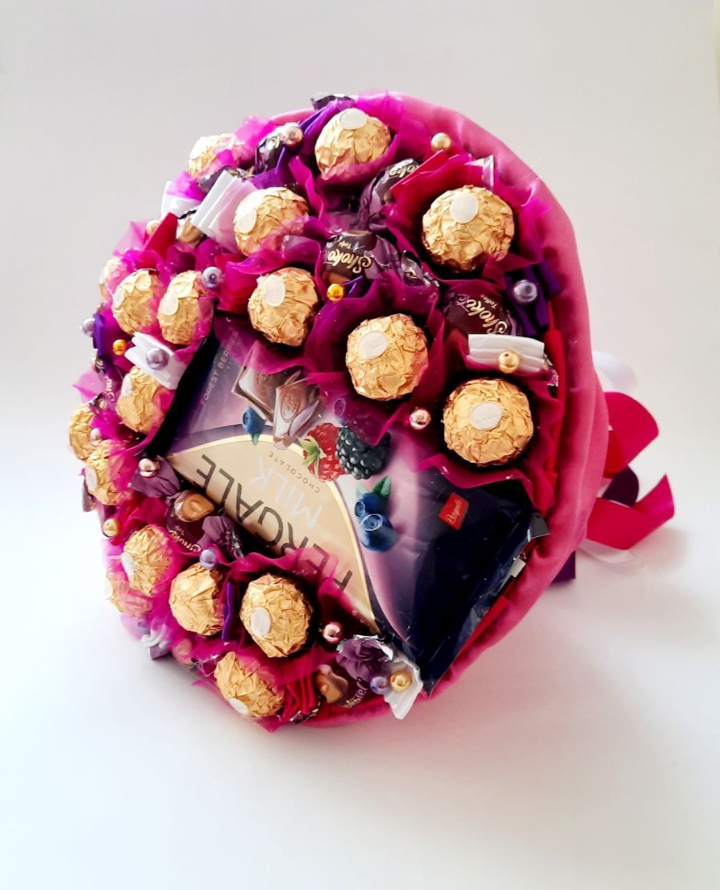 

Букет из конфет Ferrero Rocher Шоколадный блюз подарок на день рождения