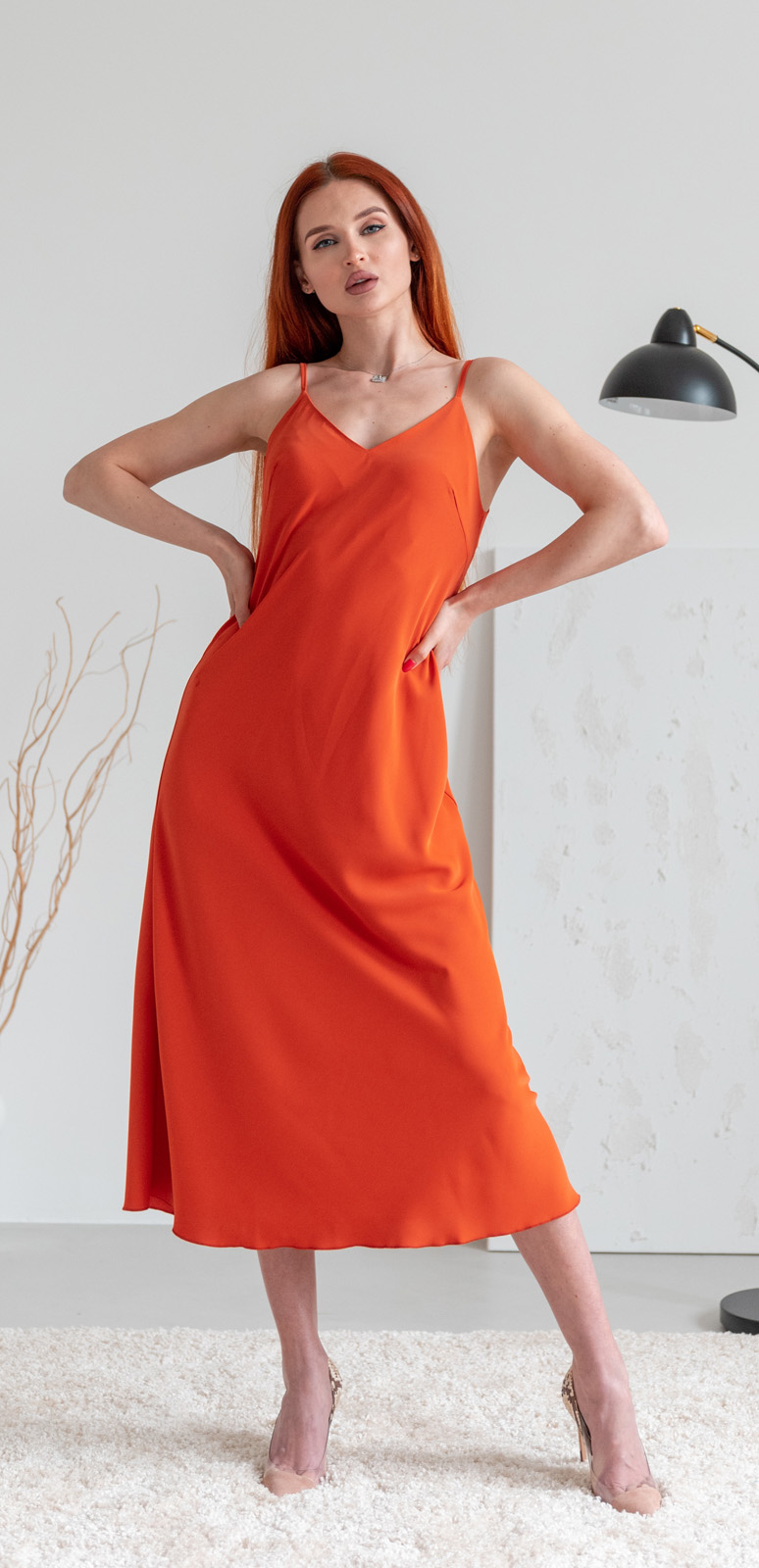 

Платье Wear me миди на бретелях XS Кирпичный 1w/19/56