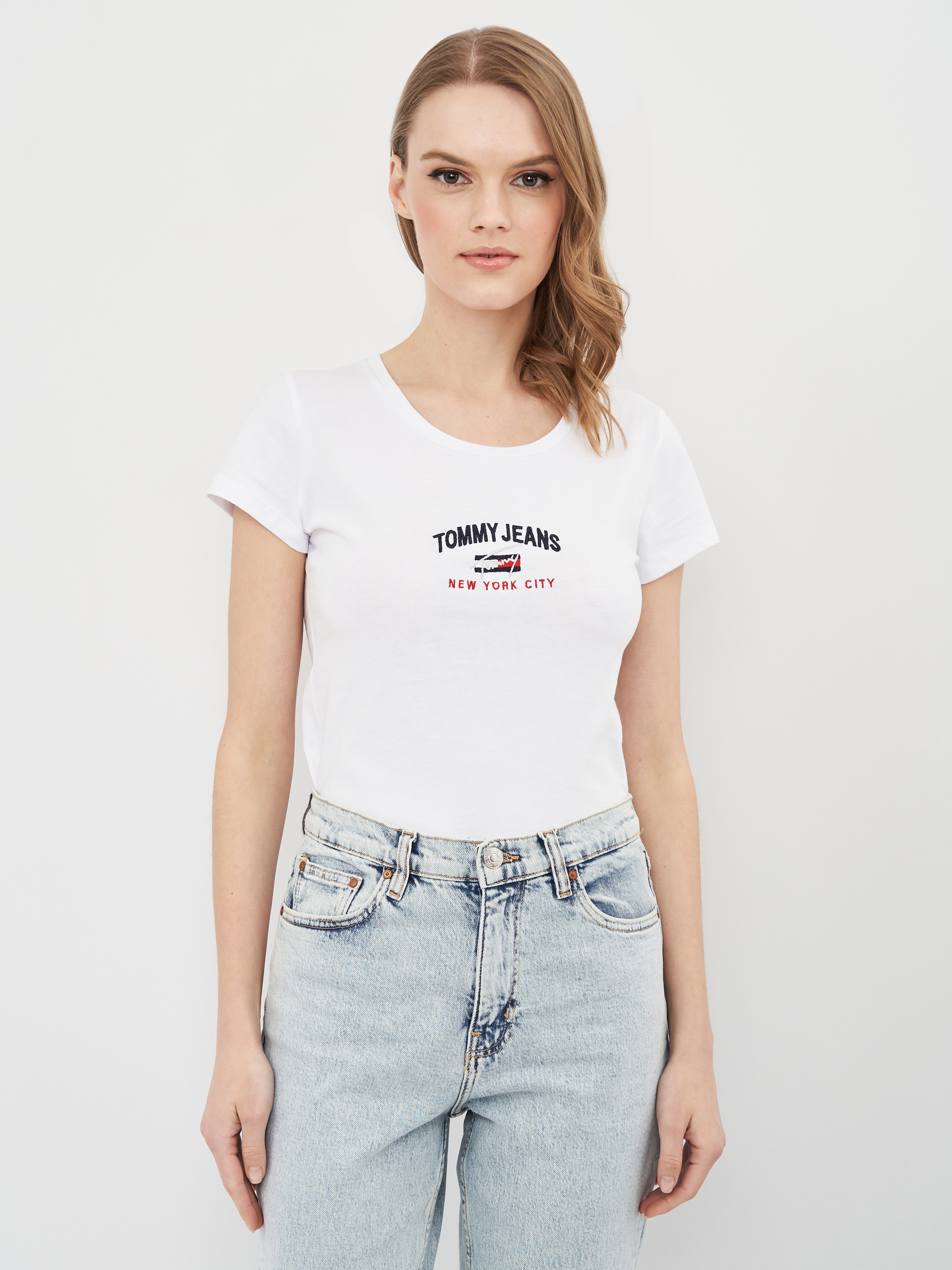 Акція на Футболка жіноча Tommy Jeans 10722.2 S Біла від Rozetka