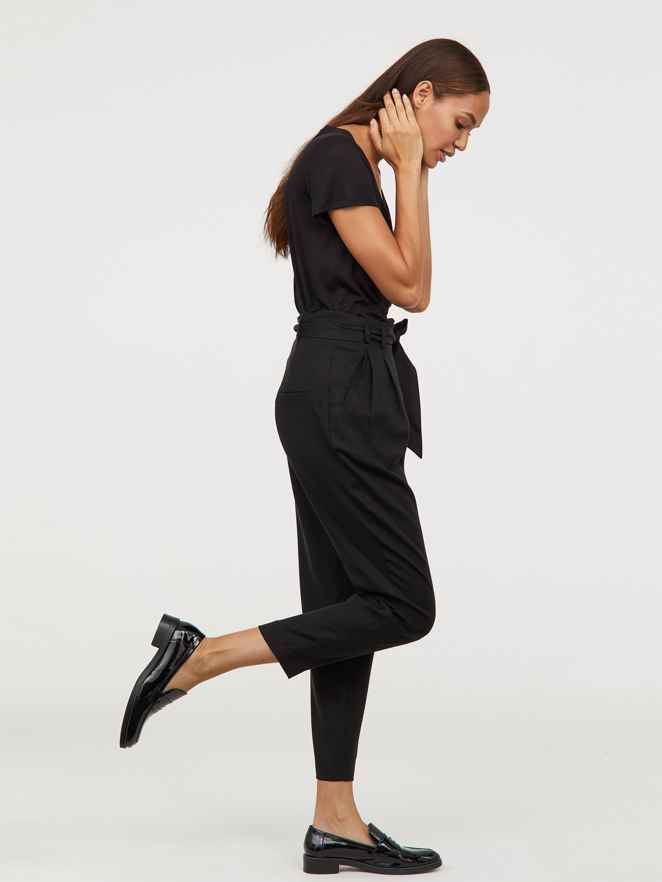 

Брюки H&M 5710926-AAAD 38 Черные