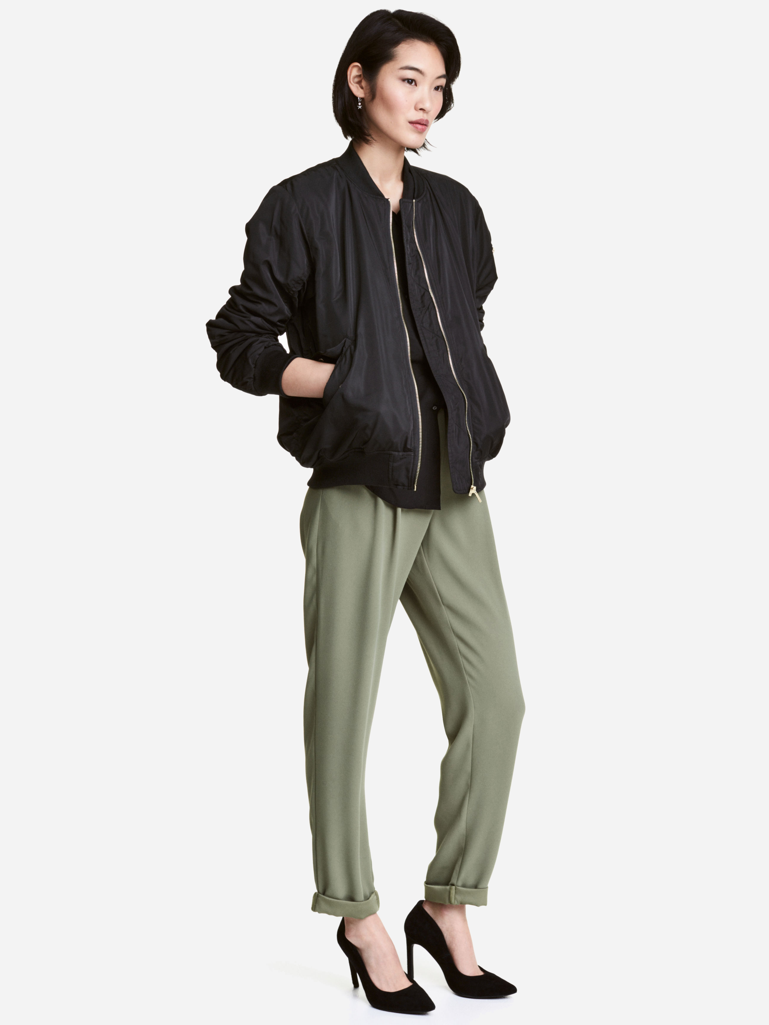 

Брюки H&M 4682655-ACUB 38 Бледно-зеленые