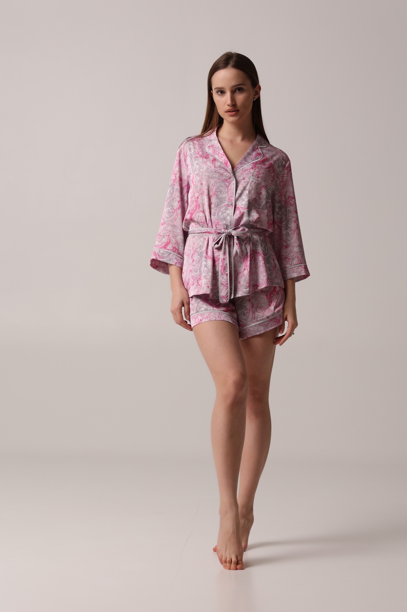 

Пижамный костюм (жакет+брюки+шорты) KAIZA XL эко-шелк Розовый мрамор
