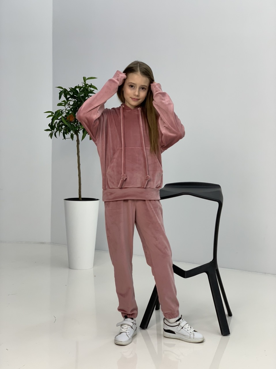 

Велюровый костюм для девочек, Артикул: AS5481 (140 СМ)