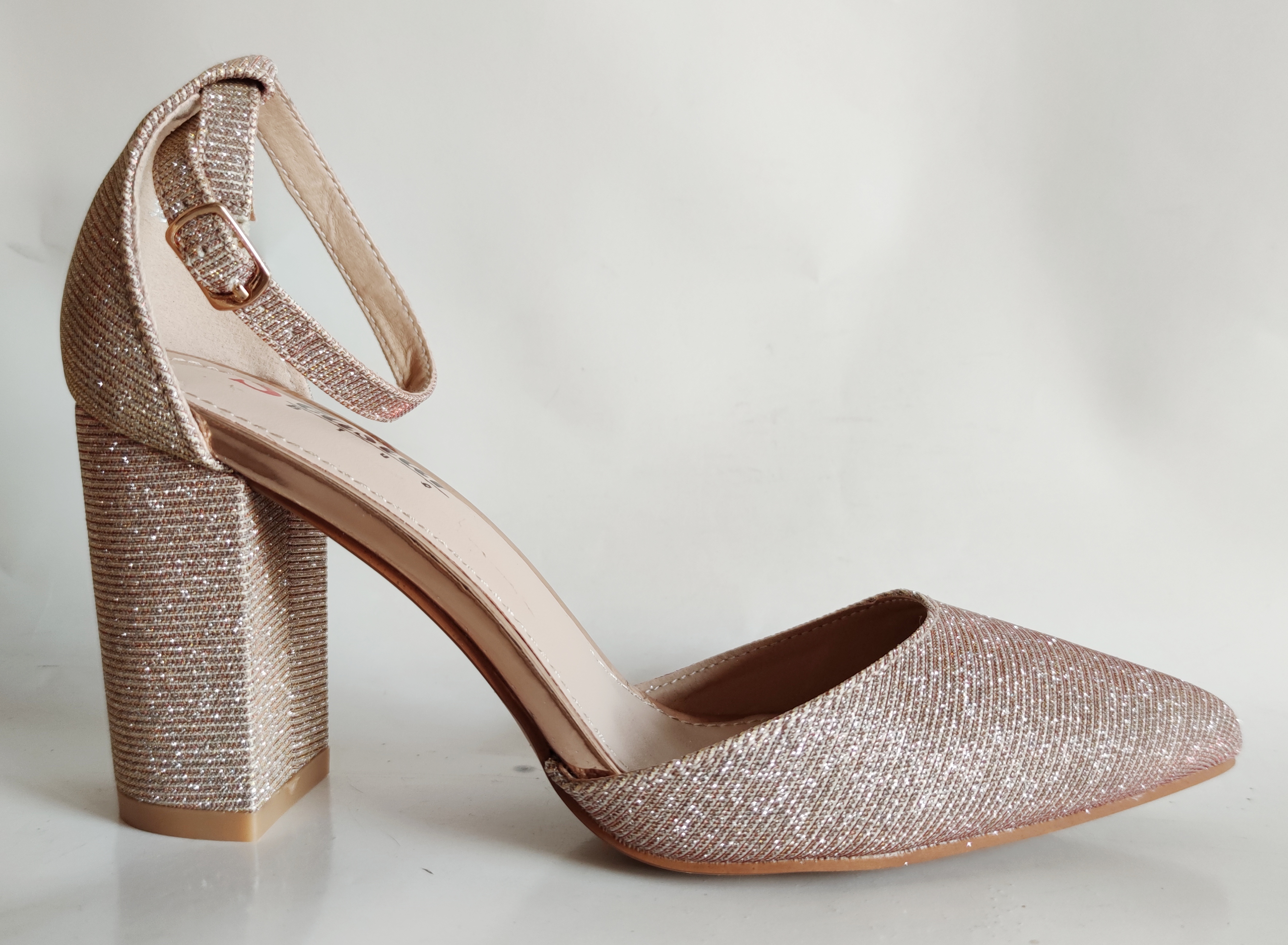 

Босоножки Seastar NC1006 champagne 212138 40