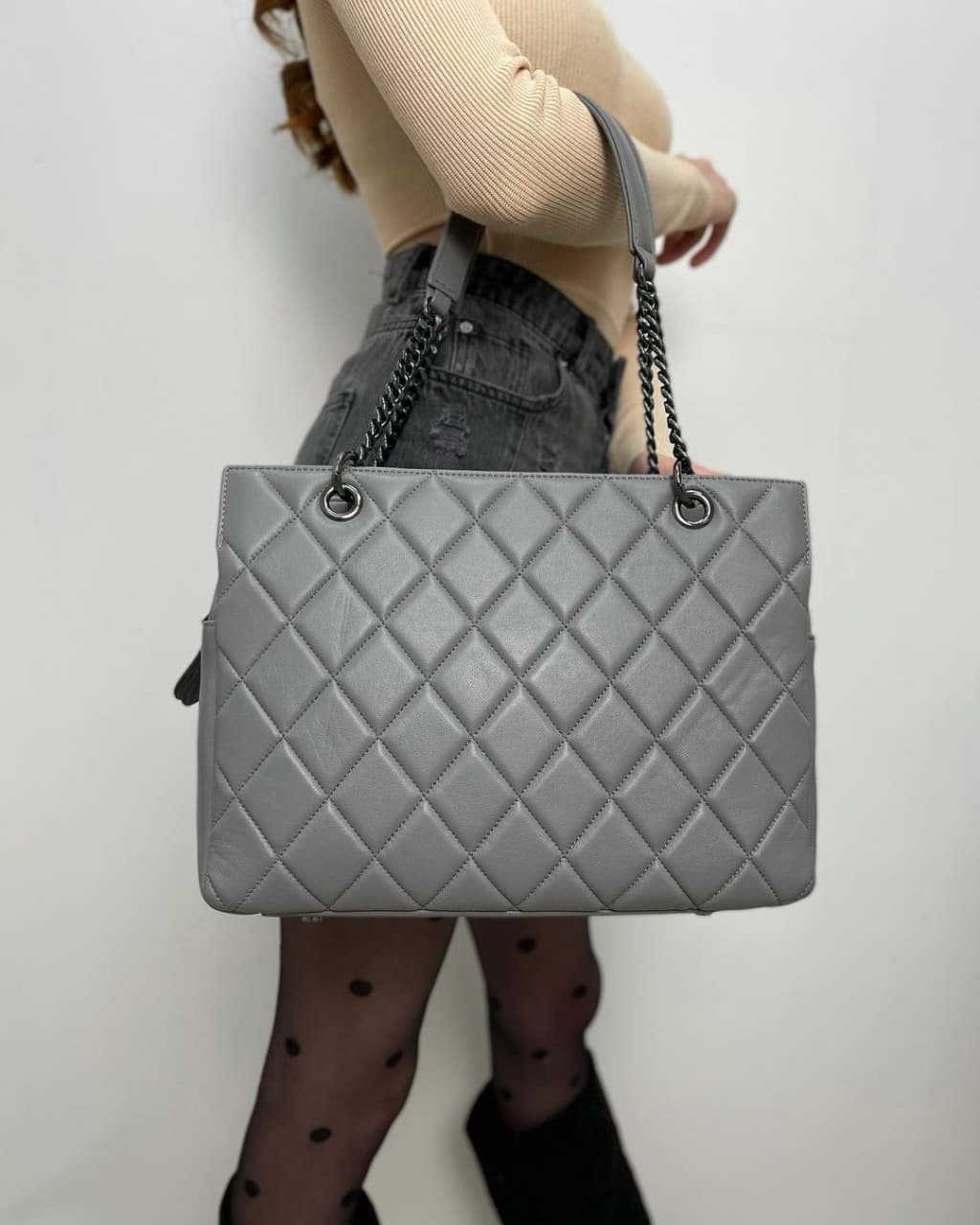 

Женская кожаная сумка 18 32 9 Tony Bellucci Темно-серая