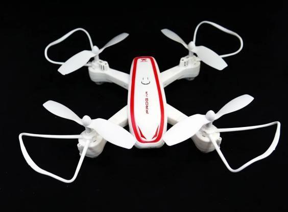 

Квадрокоптер на радиоуправлении QY66-R2A c WiFi камерой, белый