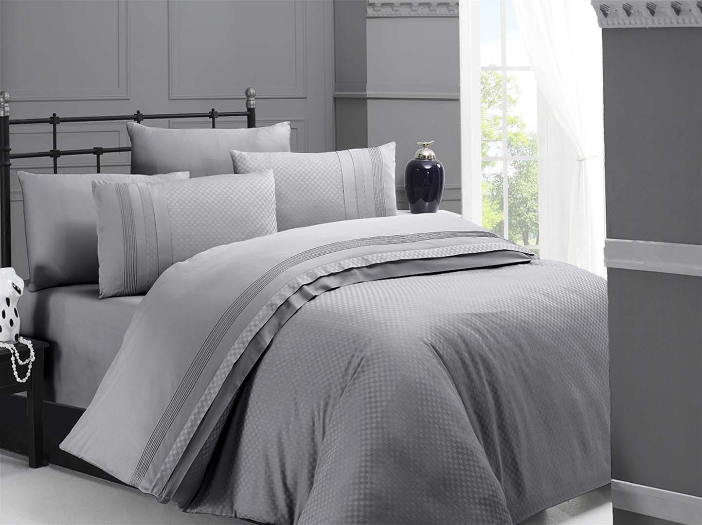 

Постільна білизна Deluxe Satin 200 х 220 см Square Style Grey First Choice k-1938-06