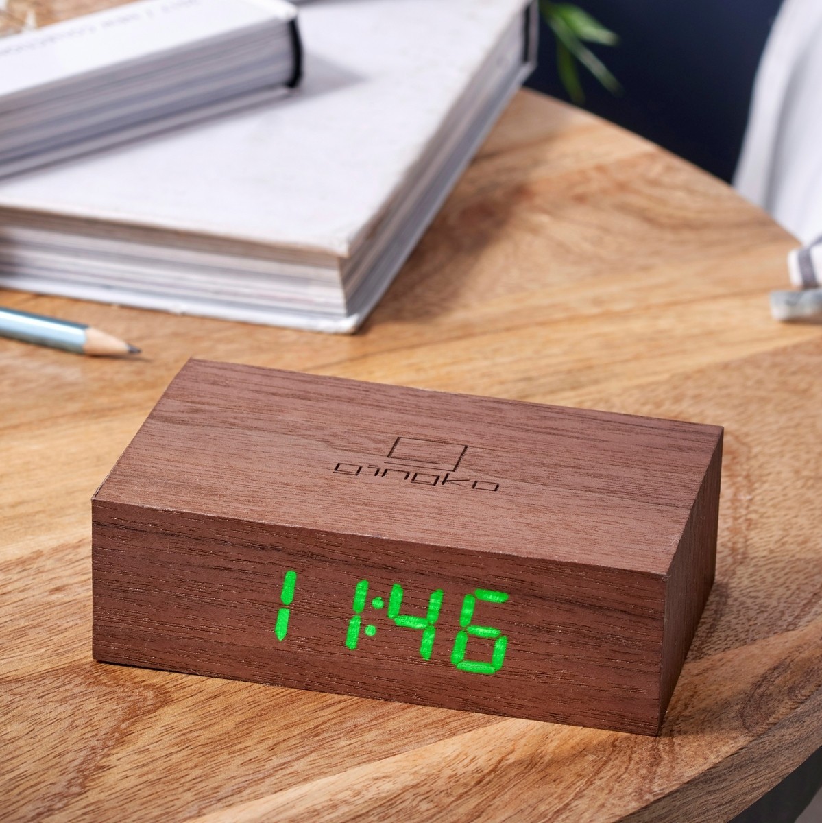 

Смарт-будильник Gingko G003W8 "FLIP", дерево орех