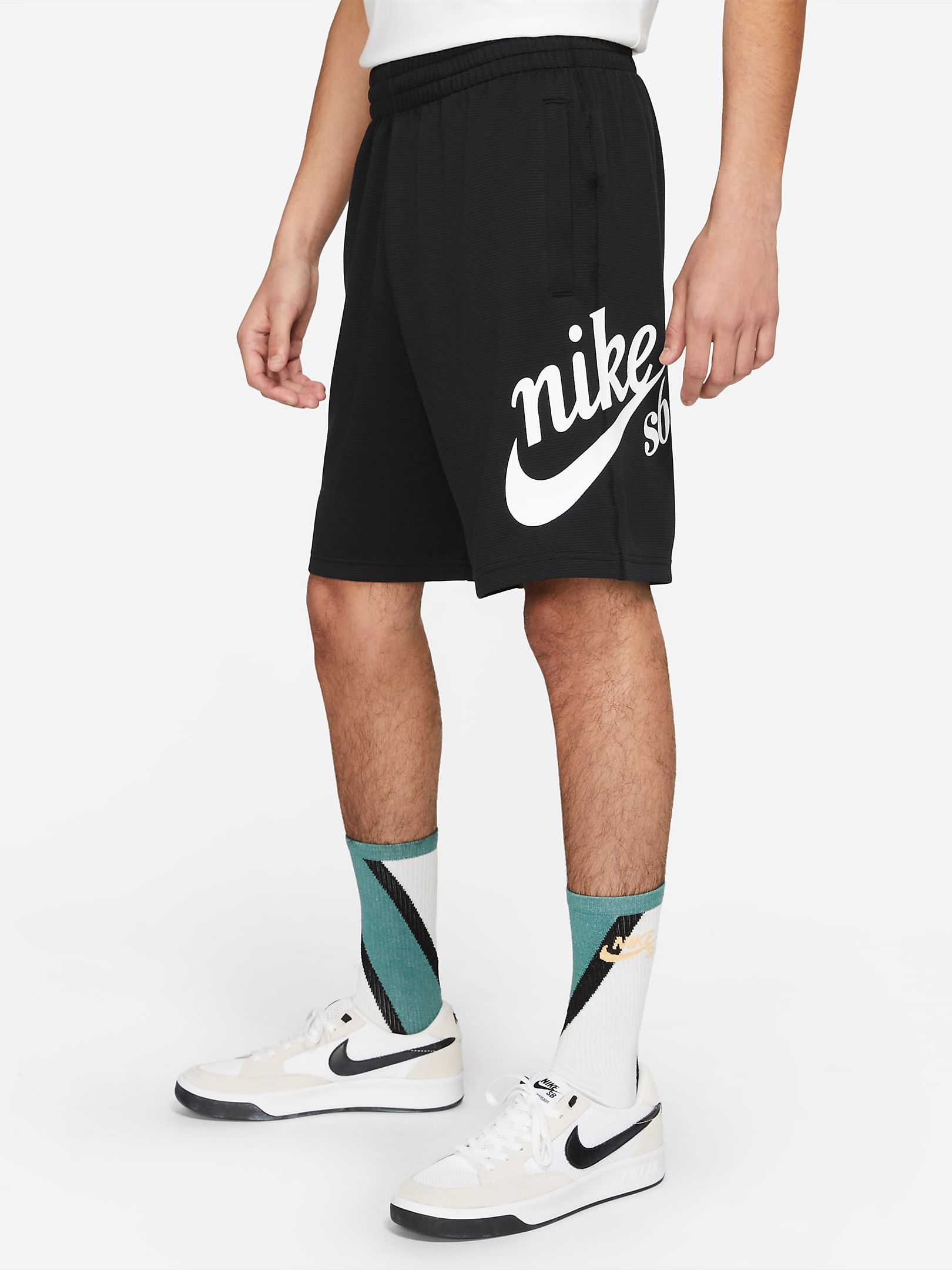 

Шорты Nike  Nk Sb Essntl Sunday Short CV4345-010  Черные, Шорты Nike M Nk Sb Essntl Sunday Short CV4345-010 M Черные