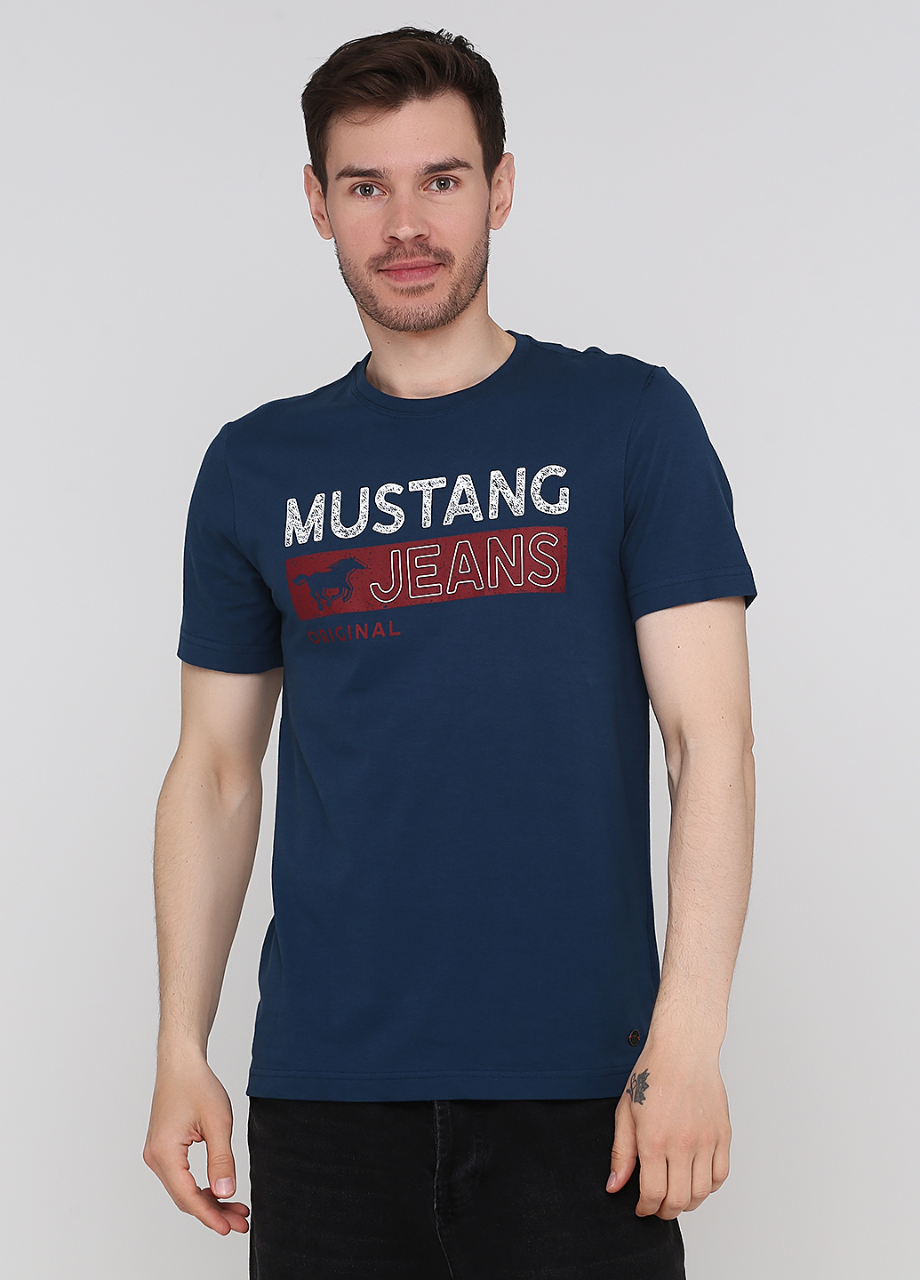 

Футболка мужская Mustang Светло синияя с бело-красным принтом, Футболка мужская Mustang Светло синияя с бело-красным принтом M