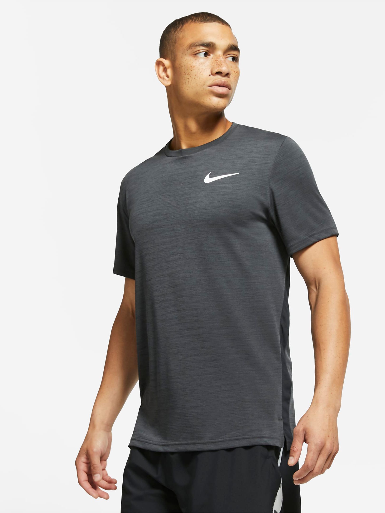 

Футболка Nike M Nk Top Ss Hyper Dry Veneer DC5218-010 S Черная