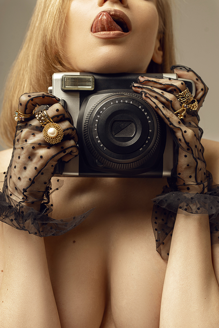 

Картина KAPLUN Lace gloves 40 х 60 см