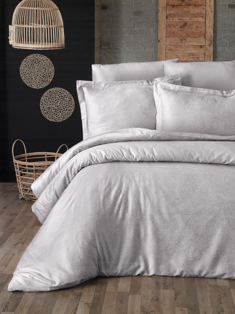 

Комплект постельного белья First Choice Сатин 160х220 "Neva Sampanya"
