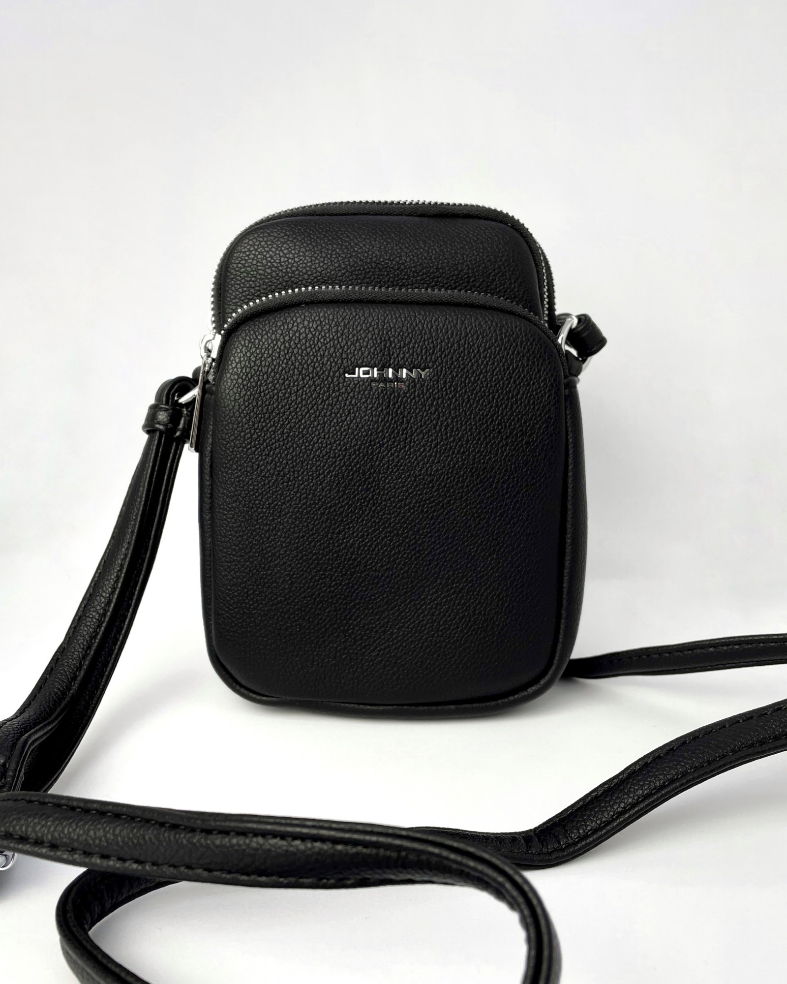 

Женский кожаный клатч для телефона 15 20 8 см. Magicbag Черный