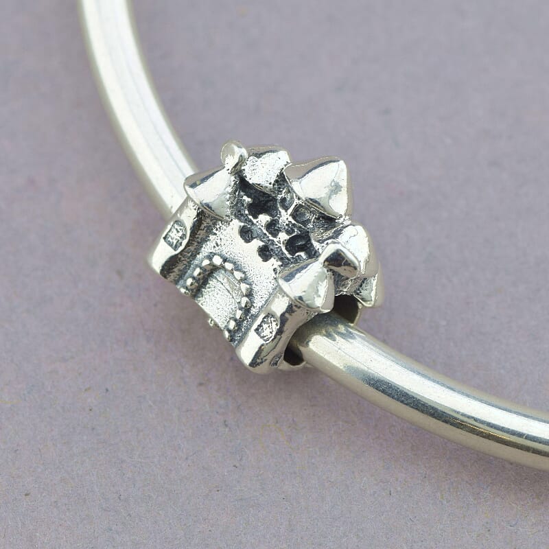 

Шарм на браслет Сказочный замок Pandora style Замок 102810