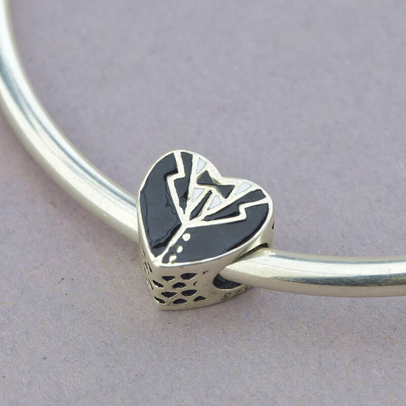 

Шарм на браслет Сердце-смокинг Pandora style 102811