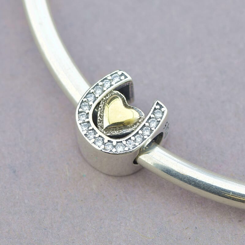

Шарм на браслет Подкова с сердцем Pandora style 102783