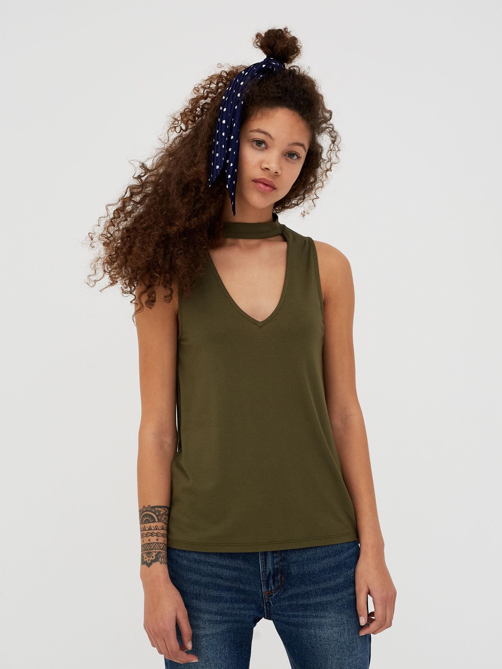 

Топ Pull & Bear 9234/352/505-ACYC M Хаки