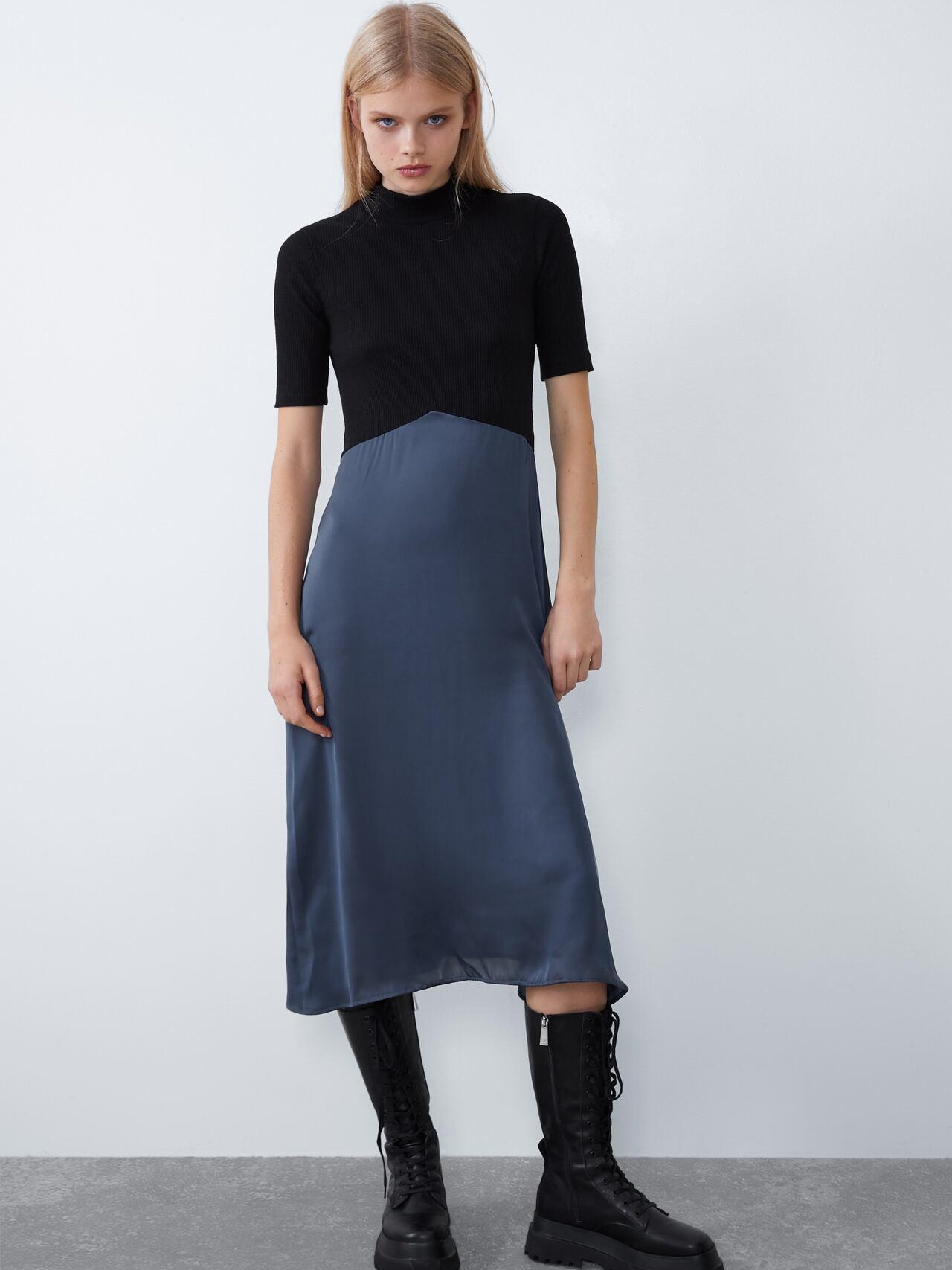 

Платье Zara 1165/916/407-AAVP S Черное с синим