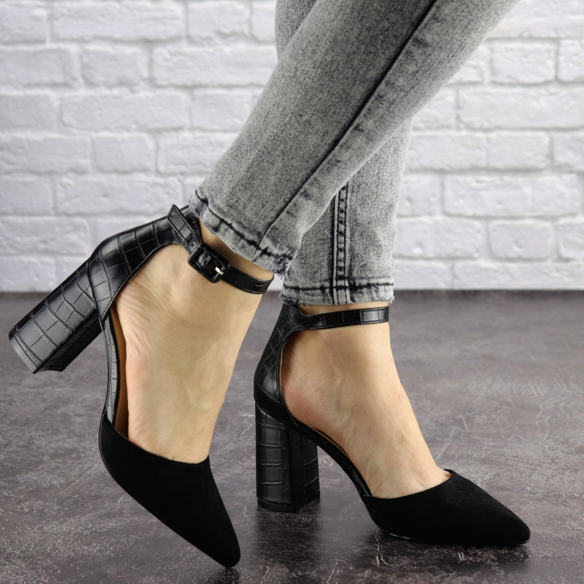 

Туфли женские на каблуке Fashion Kenzi 1651 37 размер 24 см Черный