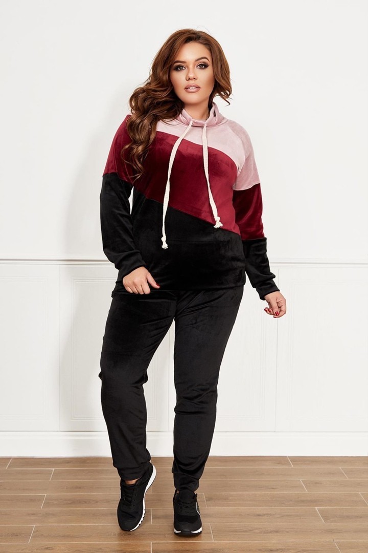 

Костюм спортивный велюровый с разноцветными вставками Miss Podium Черный 60