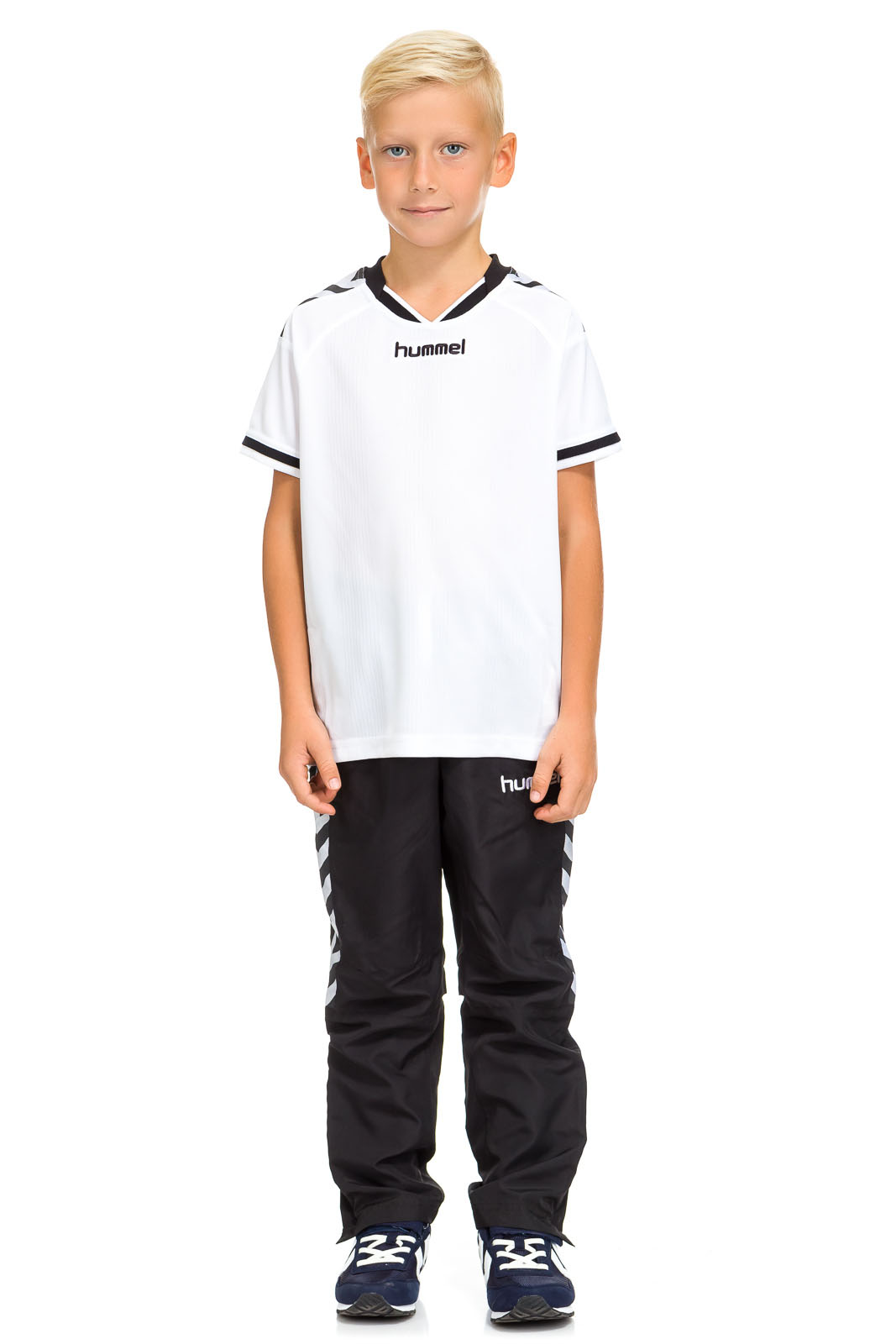 

Детский Hummel комплект 8Y ЧЕРНО-БЕЛЫЙ (132-102-2001-8Y--103-554-9001-6-8Y)